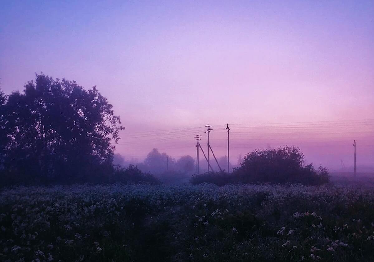 爱游戏-在水晶宫球员和裁判争论判点时，B费派梅努去偷亨德森手上的球