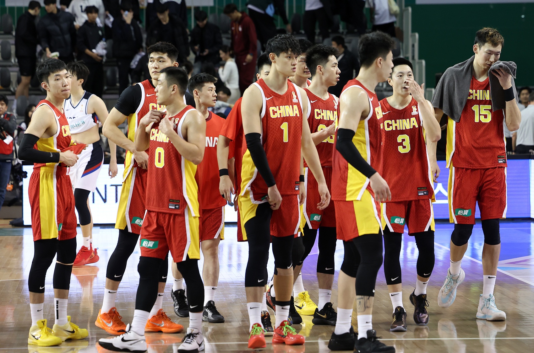 爱游戏官方网站-男篮集训名单公布:赵睿&赵继伟&张镇麟领衔 周琦郭昊文落选